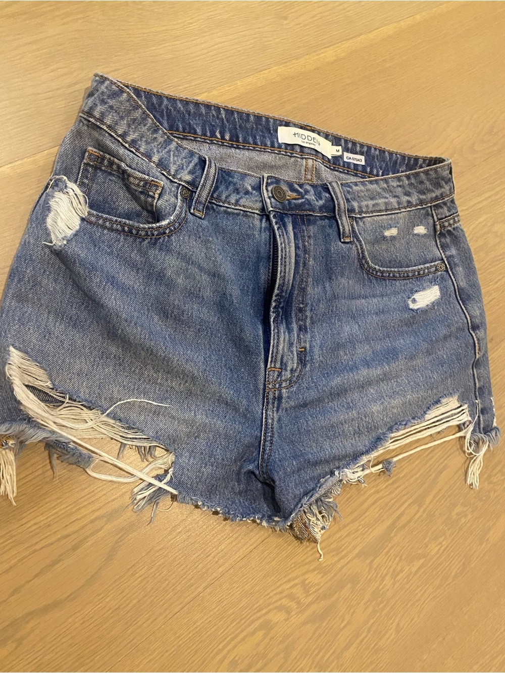 HIDDEN Vintage-Inspired Blue Distressed Denim Shorts